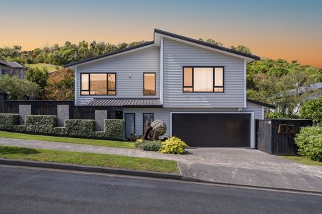 Photo of property in 27 Mauldeth Terrace, Churton Park, Wellington, 6037
