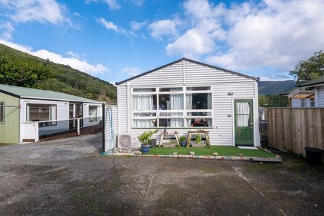 Photo of property in 146a Waikawa Road, Picton, 7220