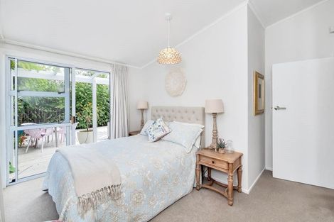 Photo of property in 6 Tyne Road, Forrest Hill, Auckland, 0620