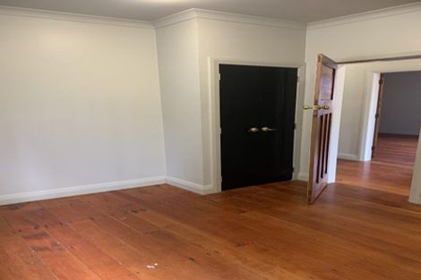 Photo of property in 12 Hargreaves Street, Mount Cook, Wellington, 6021