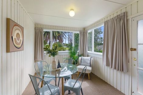 Photo of property in 8 The Avenue, Otaki Beach, Otaki, 5512