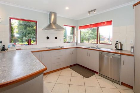 Photo of property in 17 Frame Place, Owhata, Rotorua, 3010