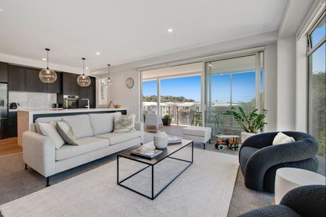 Photo of property in Eaves Bush Parade, Orewa, 0931