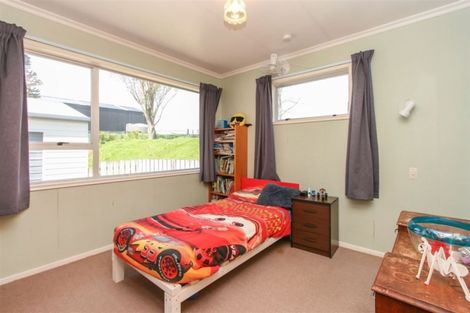 Photo of property in 46 Tarata Road, Inglewood, 4387