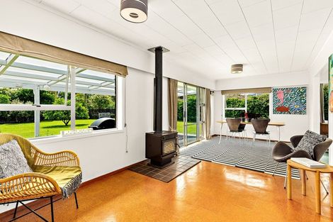 Photo of property in 39 Harbour View Road, Point Wells, 0986