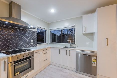 Photo of property in 12 Bedford Street, Te Atatu South, Auckland, 0610