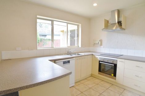 Photo of property in 104 Kingdale Road, Henderson, Auckland, 0610