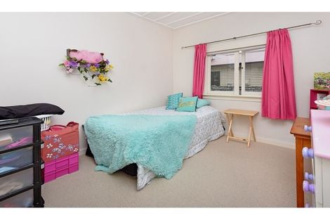 Photo of property in 30 Marne Road, Papakura, 2110