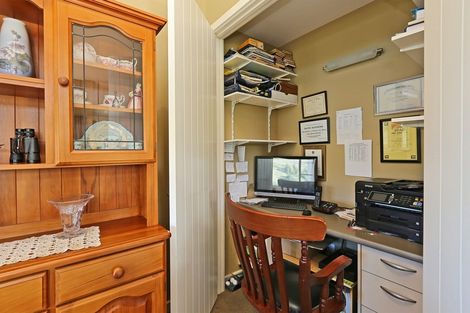 Photo of property in 114 Kent Terrace, Taradale, Napier, 4112