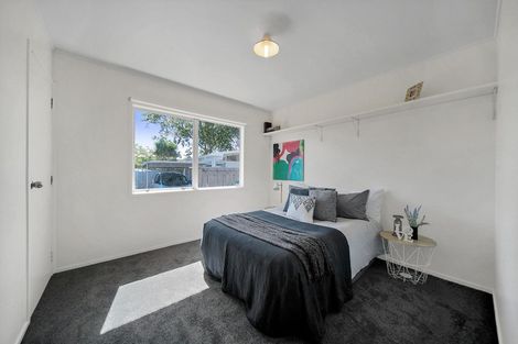 Photo of property in 1/62 Walworth Avenue, Pakuranga Heights, Auckland, 2010