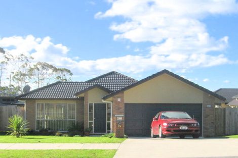 Photo of property in 19 Fairford Avenue, Henderson, Auckland, 0612