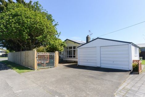 Photo of property in 79 Church Road, Taradale, Napier, 4112