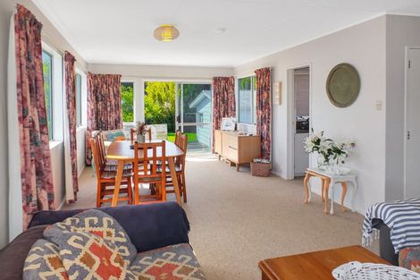 Photo of property in 7 Hennessy Street East, Foxton Beach, Foxton, 4815