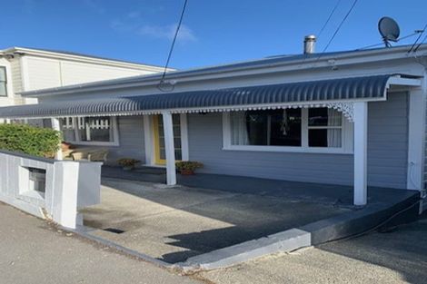 Photo of property in 26 Tanera Crescent, Brooklyn, Wellington, 6021