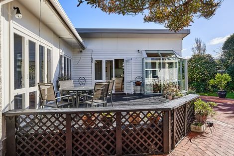 Photo of property in 20 Whites Line West, Woburn, Lower Hutt, 5010