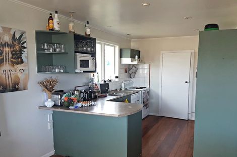 Photo of property in 16 Reiman Street, New Lynn, Auckland, 0600