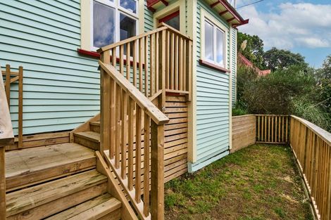 Photo of property in 44 Honiana Te Puni Street, Aro Valley, Wellington, 6021