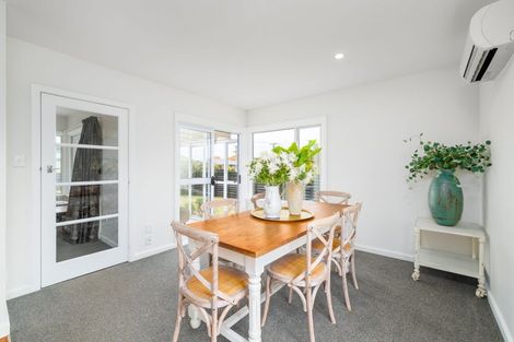 Photo of property in 51 Greendale Avenue, Avonhead, Christchurch, 8042