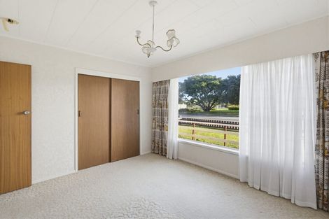 Photo of property in 5 Marine Parade, Paraparaumu Beach, Paraparaumu, 5032