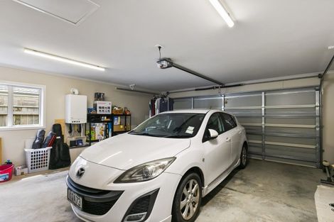 Photo of property in 15 Henrietta Maxwell Grove, Wainuiomata, Lower Hutt, 5014