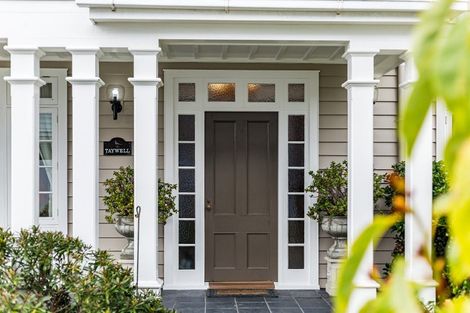 Photo of property in 6 Cheviot Road, Lowry Bay, Lower Hutt, 5013