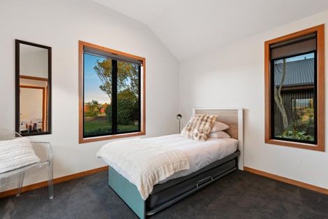 Photo of property in 32 Sarahs Hill, Hahei, Whitianga, 3591