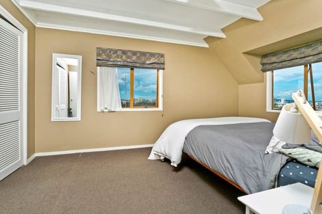 Photo of property in 1/29 Marcel Place, Glenfield, Auckland, 0629