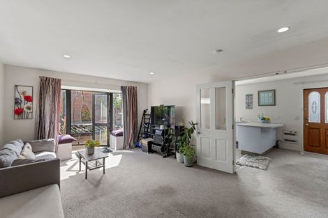 Photo of property in 96a Picton Avenue, Riccarton, Christchurch, 8011