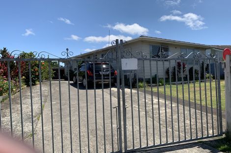 Photo of property in 28 Cottingham Crescent, Mangere East, Auckland, 2024