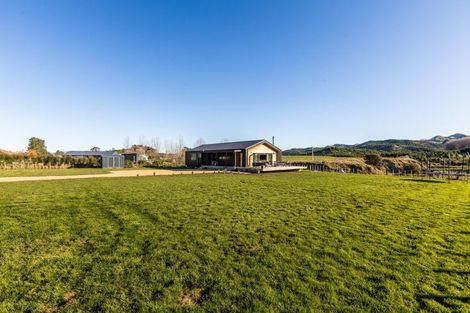Photo of property in 2480 Kahuranaki Road, Elsthorpe, Havelock North, 4295