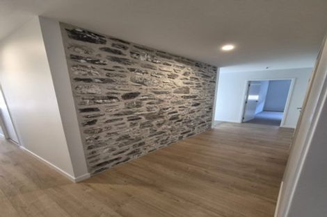 Photo of property in 20 Cheviot Street, Jacks Point, 9371