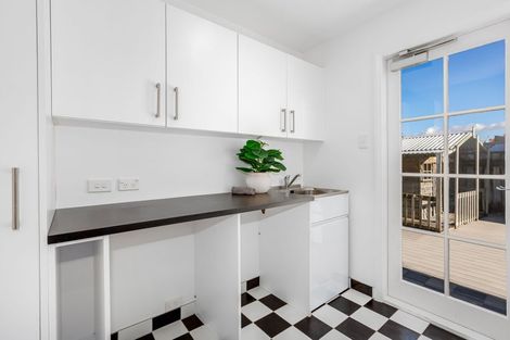 Photo of property in 3 Harley Grove, Boulcott, Lower Hutt, 5010