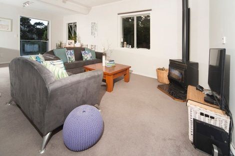 Photo of property in 44 Minnehaha Avenue, Titirangi, Auckland, 0604