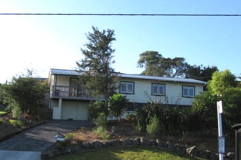 Photo of property in 2/50 Glencoe Road, Browns Bay, Auckland, 0630