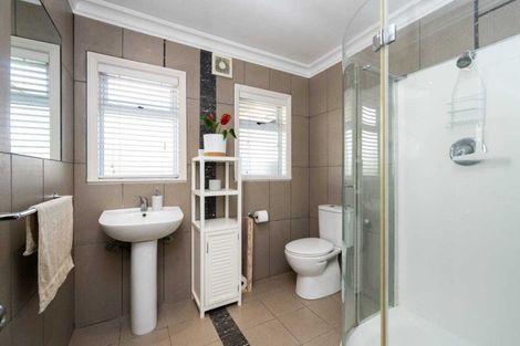 Photo of property in 2 Collison Terrace, Haumoana, 4102