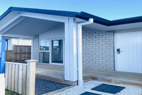 Photo of property in 9 Noia Way, Karaka, 2113