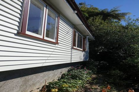 Photo of property in 31 Garden Road, Northland, Wellington, 6012