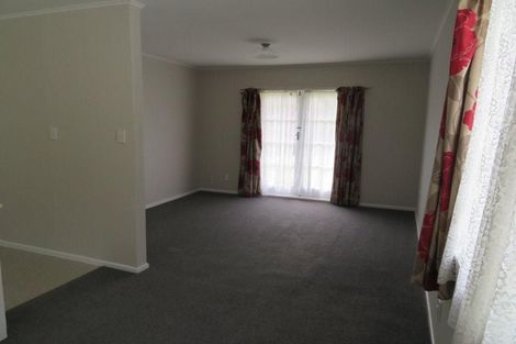 Photo of property in 1/52 Cruickshank Road, Clouston Park, Upper Hutt, 5018