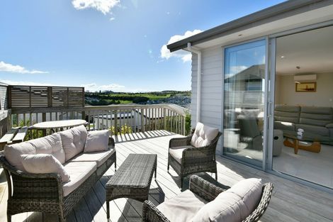 Photo of property in 14 Kiwa Crescent, Gulf Harbour, Whangaparaoa, 0930