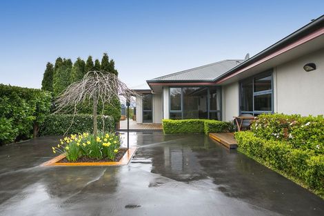 Photo of property in 1 Sunninghurst Drive, Fairfield, Dunedin, 9018