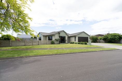 Photo of property in 1 Corfe Castle Lane, Levin, 5510