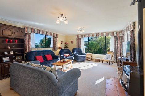 Photo of property in 5 Tararua Crescent, Otaki, 5512