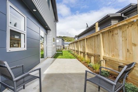 Photo of property in 90c/2 Endeavour Drive, Whitby, Porirua, 5024