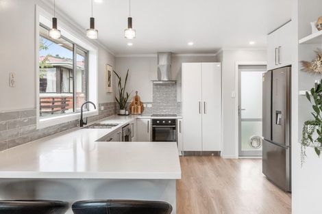 Photo of property in 8 Weir Street, Green Island, Dunedin, 9018