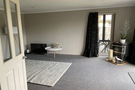 Photo of property in 22 Linkwater Way, Parklands, Christchurch, 8083