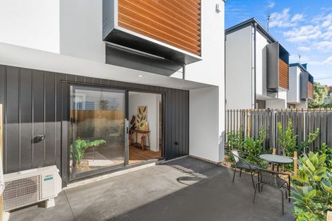 Photo of property in 14/130 Holly Road, St Albans, Christchurch, 8014