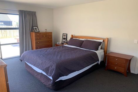 Photo of property in 39 Kingfisher Crescent, Albert Town, Wanaka, 9305