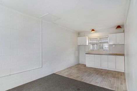 Photo of property in 10 Kereru Street, Henderson, Auckland, 0612