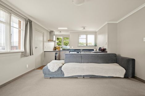 Photo of property in 73 Macandrew Road, South Dunedin, Dunedin, 9012