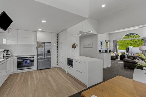 Photo of property in 66 Hensman Road, Queenstown, 9300